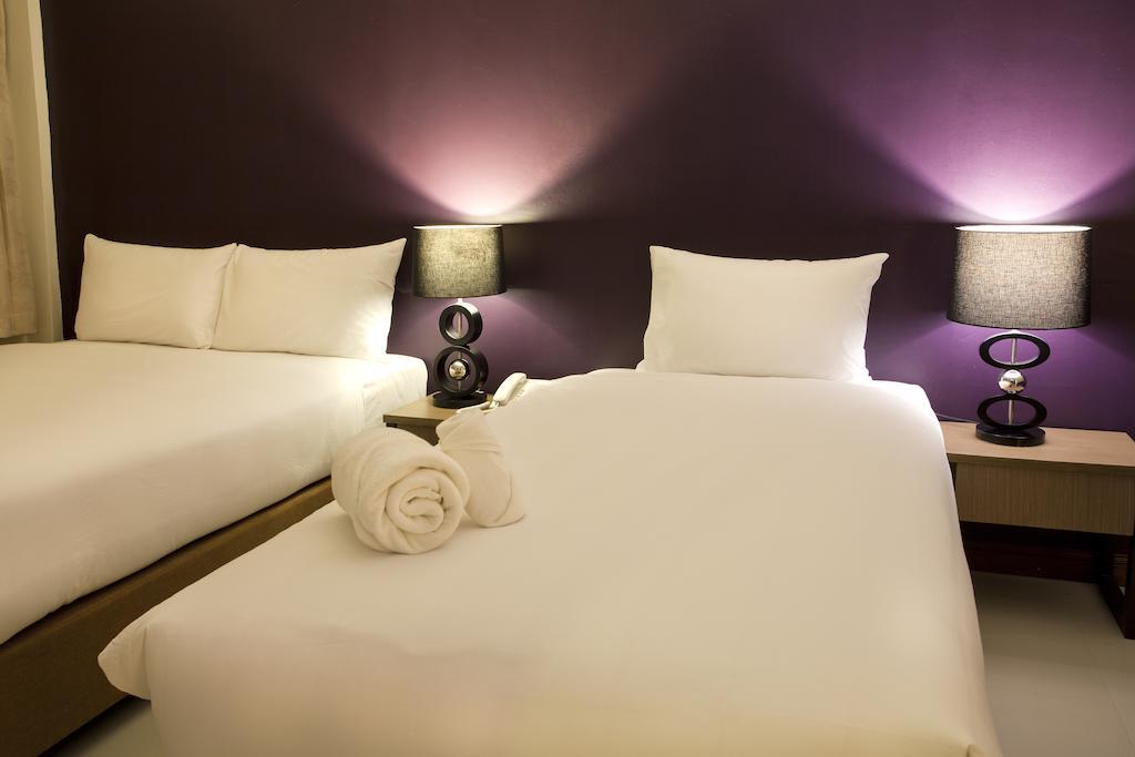 Wiz Hotel Pattaya Esterno foto