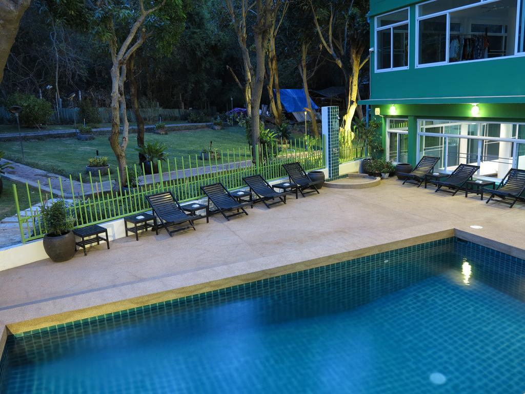 Wiz Hotel Pattaya Esterno foto