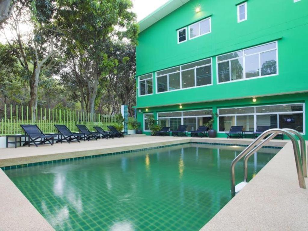 Wiz Hotel Pattaya Esterno foto
