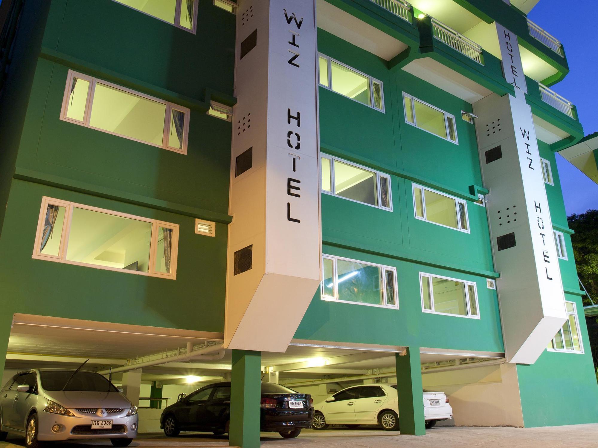 Wiz Hotel Pattaya Esterno foto